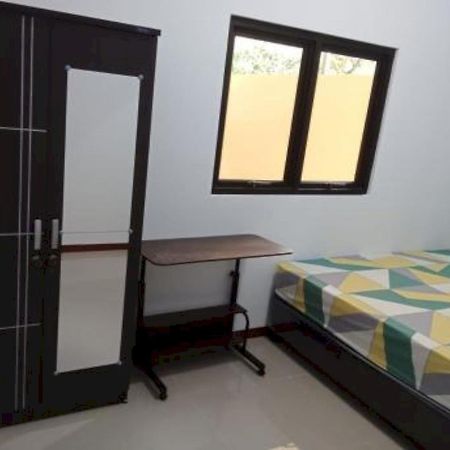 Spot On 94166 Kost Bunda Syariah Ξενοδοχείο Μπεκάσι Εξωτερικό φωτογραφία