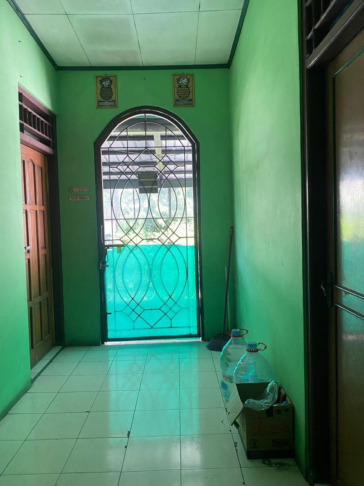 Spot On 94166 Kost Bunda Syariah Ξενοδοχείο Μπεκάσι Εξωτερικό φωτογραφία