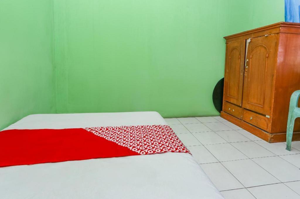Spot On 94166 Kost Bunda Syariah Ξενοδοχείο Μπεκάσι Εξωτερικό φωτογραφία